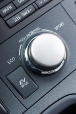 Lexus CT200h 2010 года